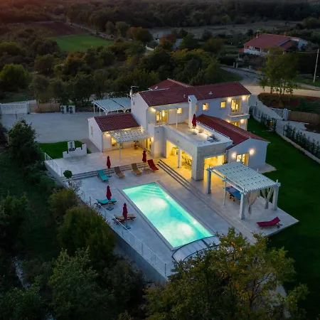 Sole Villa *